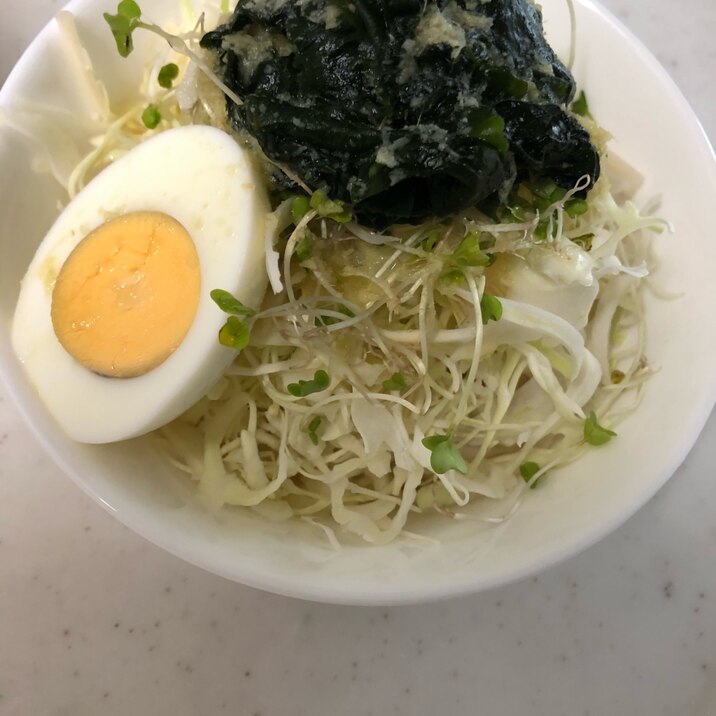 生姜わかめと生野菜の冷やしうどん(^^)